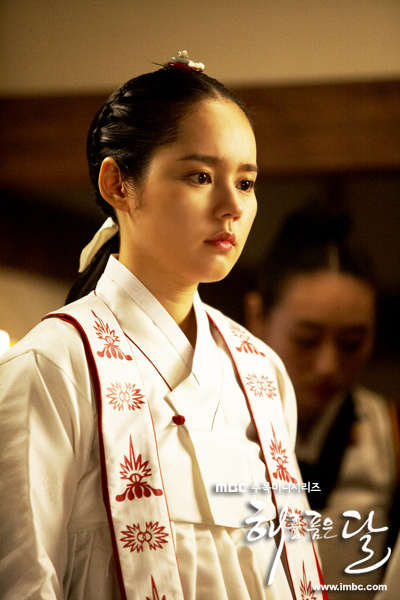 《幻城》宋茜領(lǐng)銜Angelababy允兒IU李英愛 盤點(diǎn)那些美翻天的古裝女神【組圖】