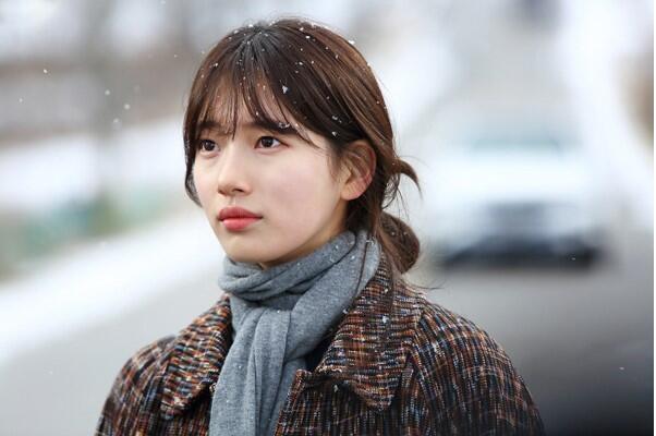 《W-兩個(gè)世界》韓孝周李英愛宋慧喬允兒秀智 韓國“氧氣美女”盤點(diǎn)【組圖】