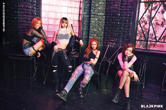 Bigbang師妹團(tuán)BLACKPINK新曲花絮照公開 嘻哈風(fēng)吸睛【組圖】