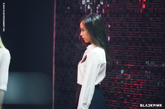 Bigbang師妹團(tuán)BLACKPINK新曲花絮照公開(kāi) 嘻哈風(fēng)吸睛【組圖】