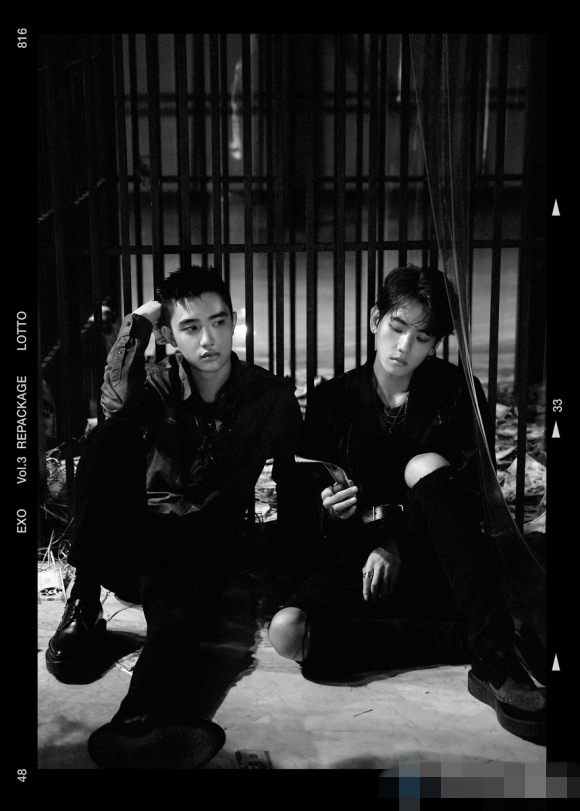 EXO《Lotto》完整版預(yù)告照公開(kāi) 張藝興世勛黑白風(fēng)格顯神秘【組圖】