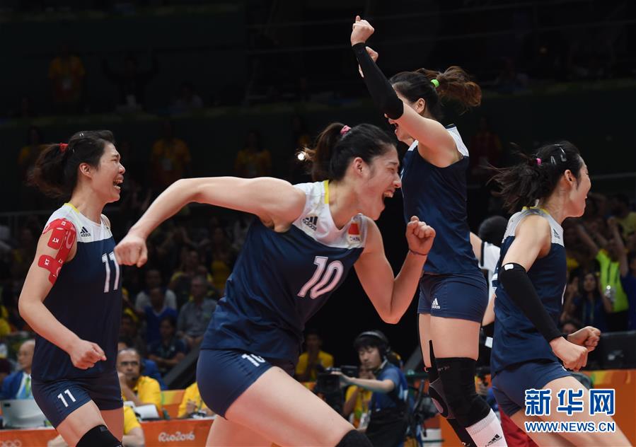 里約奧運(yùn)女排：中國(guó)隊(duì)3比2勝巴西晉級(jí)四強(qiáng)（組圖）