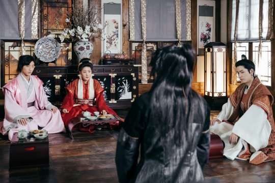 《步步驚心：麗》接檔《doctors》29日連播兩集 李準(zhǔn)基IU怒目相視【組圖】