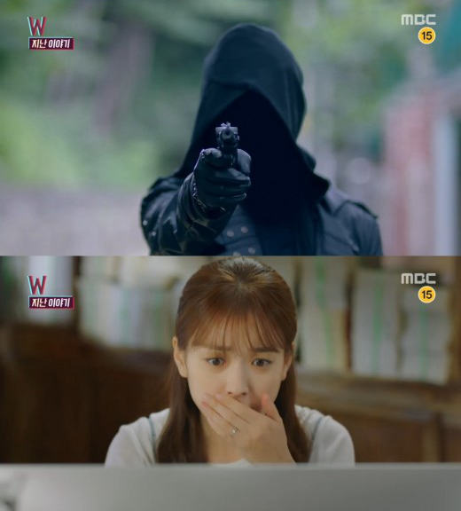 《W-兩個(gè)世界》第十集收視奪冠 李鐘碩被設(shè)定為兇手逃亡【組圖】