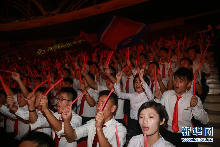 朝鮮慶祝青年同盟九大召開(kāi)【組圖】