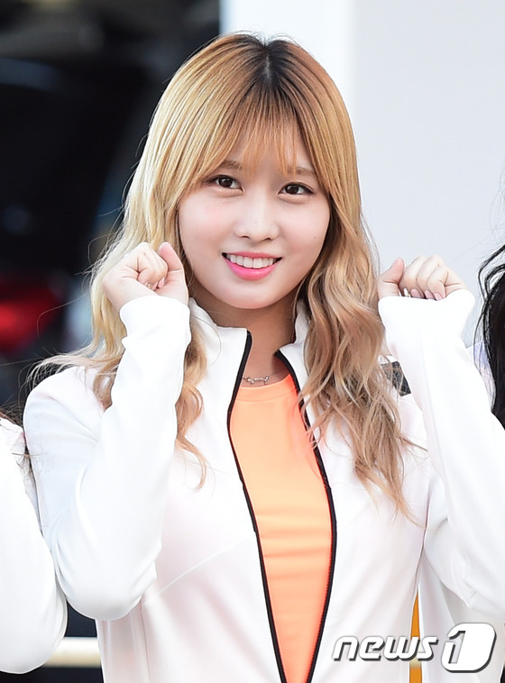 TWICE、GOT7、EXID等韓國(guó)組合齊現(xiàn)身 錄制《偶像明星運(yùn)動(dòng)會(huì)》中秋特輯【組圖】