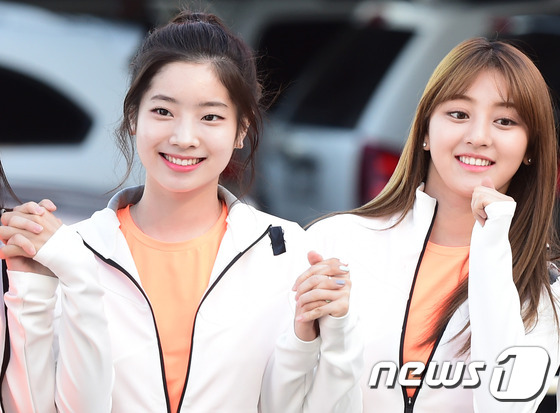 TWICE、GOT7、EXID等韓國組合齊現(xiàn)身 錄制《偶像明星運動會》中秋特輯【組圖】
