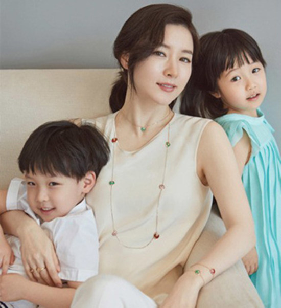 湯唯香港產(chǎn)女榮升辣媽一族 中韓明星辣媽全盤點【組圖】　