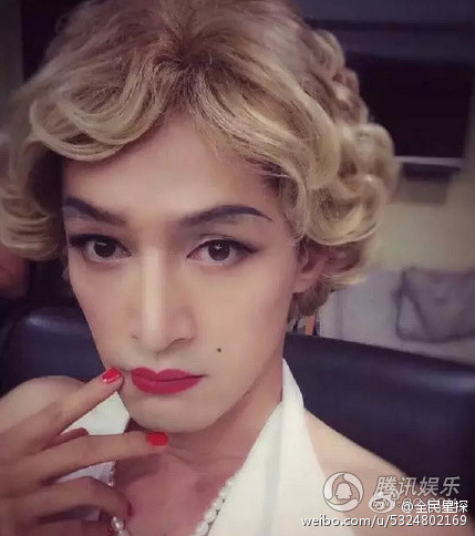 權(quán)志龍王嘉爾劉在石張藝興胡歌 男星穿女裝美翻天還是辣眼睛？【組圖】
