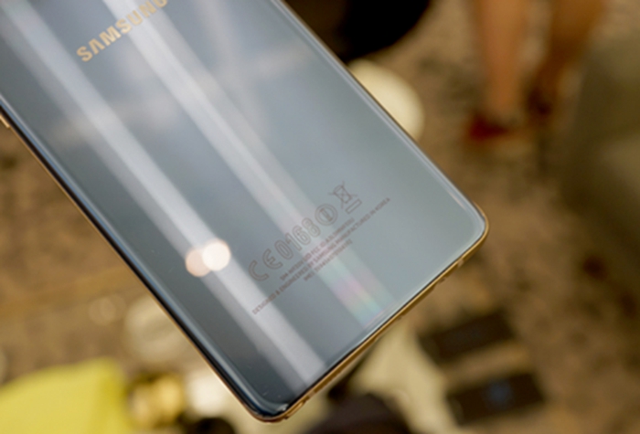 對比iphone7海軍藍(lán) 三星Galaxy Note7藍(lán)色版圖賞【組圖】