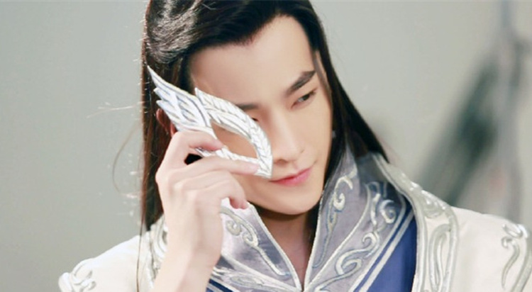 《微微一笑很傾城》楊洋再接古裝劇 現(xiàn)代古裝皆相宜的中韓男星盤點(diǎn)【組圖】