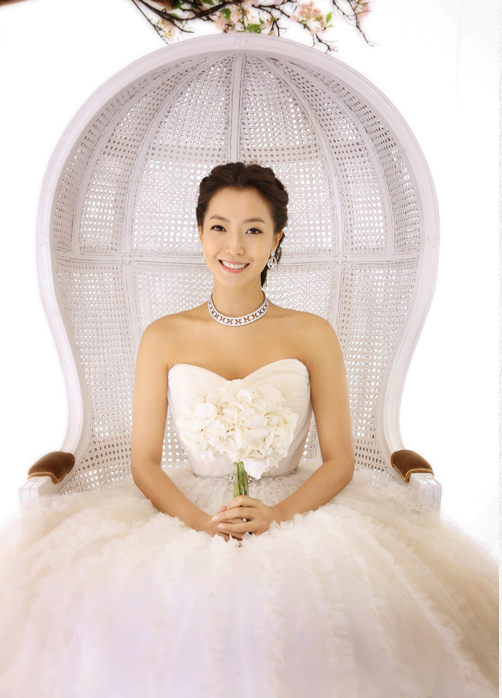 舒淇馮德倫結(jié)婚捷克拍婚紗照 全智賢等韓星婚紗照也超美【組圖】