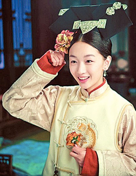 《微微一笑很傾城》鄭爽IU允兒關(guān)曉彤鞠婧煒 中韓90后小花旦古裝PK【組圖】