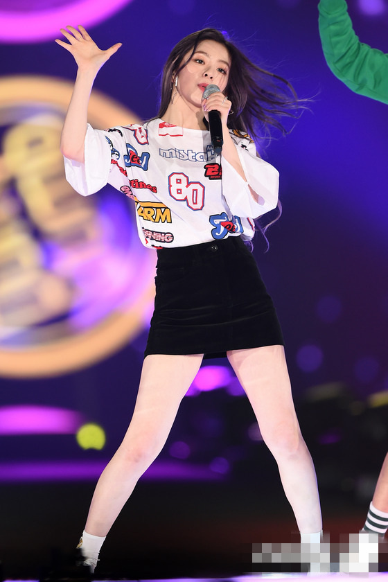 韓國女團(tuán)AOA、SPICA性感熱舞 NCT127、BTOB同臺拼人氣【組圖】