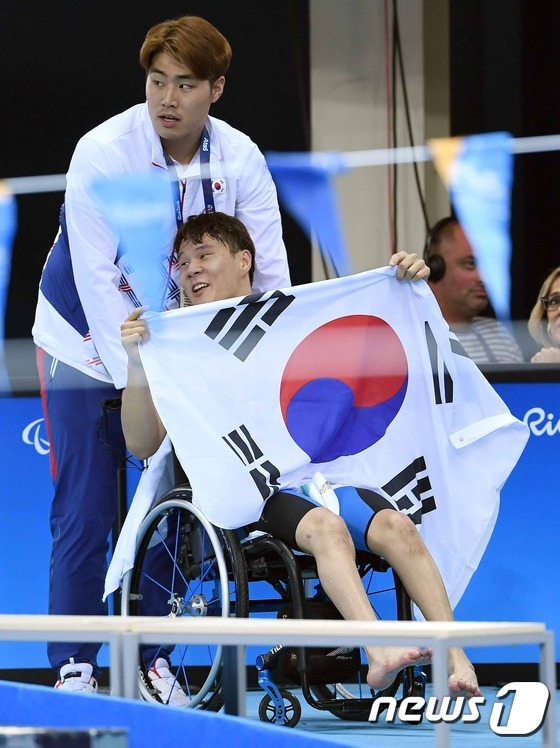【里約殘奧會(huì)】韓國(guó)選手趙基成奪得男子100米自由泳金牌