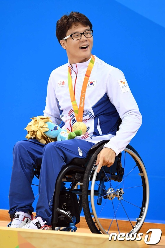 【里約殘奧會】韓國選手趙基成奪得男子100米自由泳金牌
