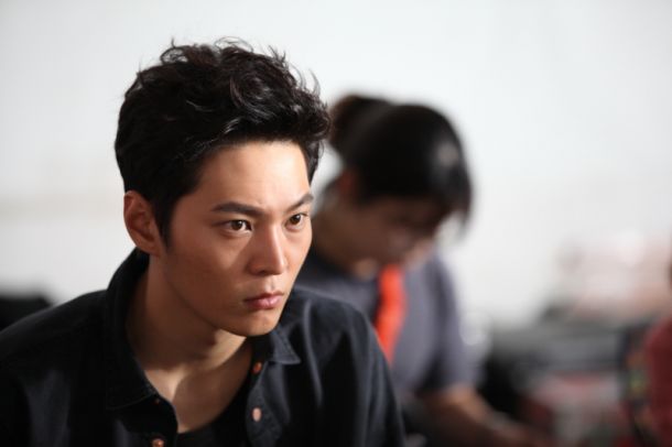 《麻雀》收視火爆李易峰演技獲贊 楊洋宋仲基李鐘碩張藝興均屬