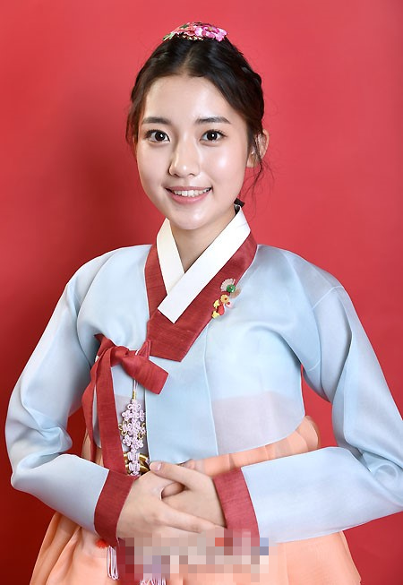 迎中秋！Red Velvet宇宙少女鄭多彬穿韓服送祝福【組圖】