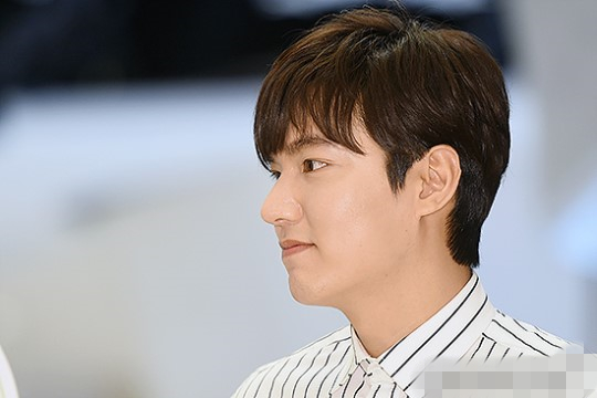 側顏殺！權志龍樸寶劍李準基池昌旭楊洋鹿晗 中韓男星誰是側顏男神【組圖】