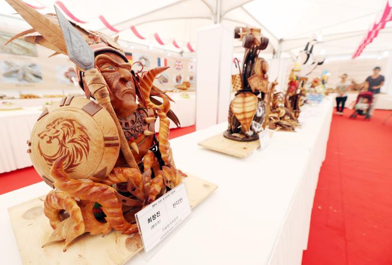 韓國(guó)“仁川飲食文化博覽會(huì)”開(kāi)幕 最美味“哆啦A夢(mèng)”來(lái)襲【組圖】