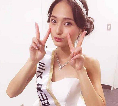 日本選出的最正女學生 山賀琴子