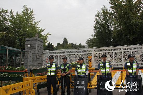 “撤回部署決定才是唯一有效的辦法”

韓國宣布“薩德”最終部署地引發(fā)新一輪抗議【組圖】