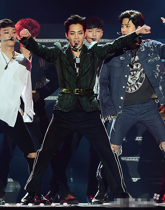 EXO、NCT齊亮相“亞洲音樂節(jié)” 張藝興《what U need》舞臺(tái)首次公開【組圖】