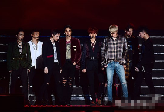 EXO、NCT齊亮相“亞洲音樂節(jié)” 張藝興《what U need》舞臺首次公開【組圖】