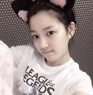 楊冪進軍營純素顏引熱議 允兒IU樸信惠宋慧喬等韓女星素顏也美翻【組圖】