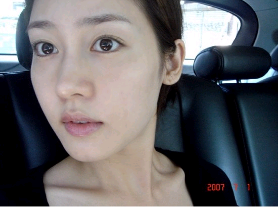 楊冪進軍營純素顏引熱議 允兒IU樸信惠宋慧喬等韓女星素顏也美翻【組圖】