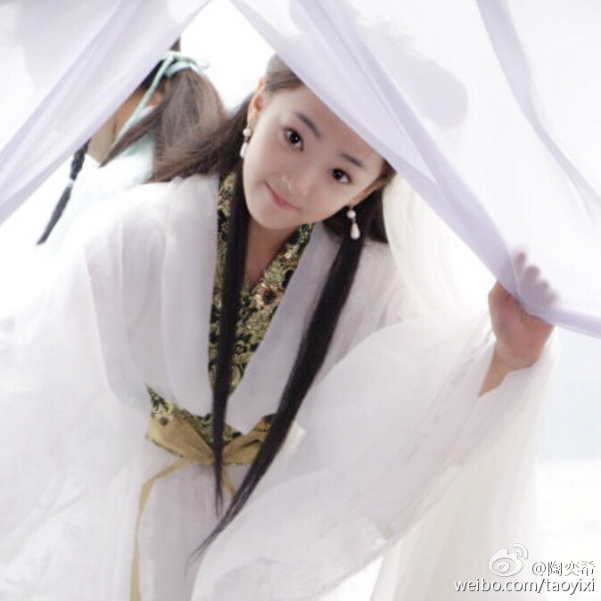阿拉蕾陶奕希秋小愛(ài)“三胞胎” 中韓萌娃誰(shuí)最萌？【組圖】