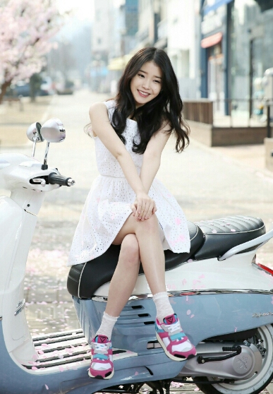 IU