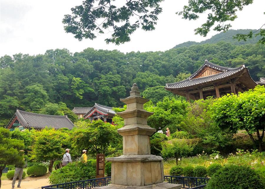 這是在韓國(guó)慶尚北道榮州市拍攝的浮石寺內(nèi)一景（6月6日攝）。新華社記者 王婧嬙攝