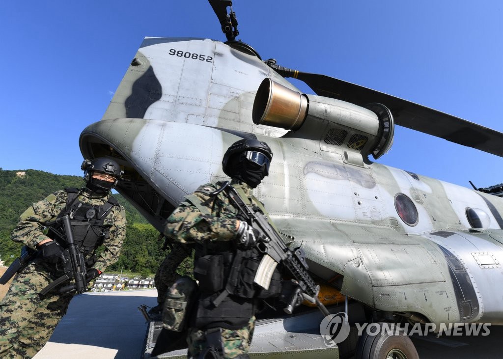 D8܊طNʿChinook(CH-47)ֱCMu