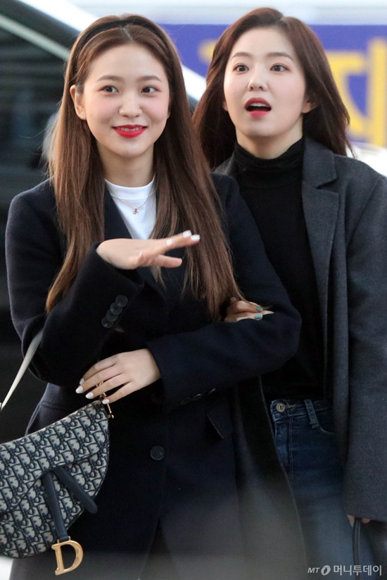 ˇ