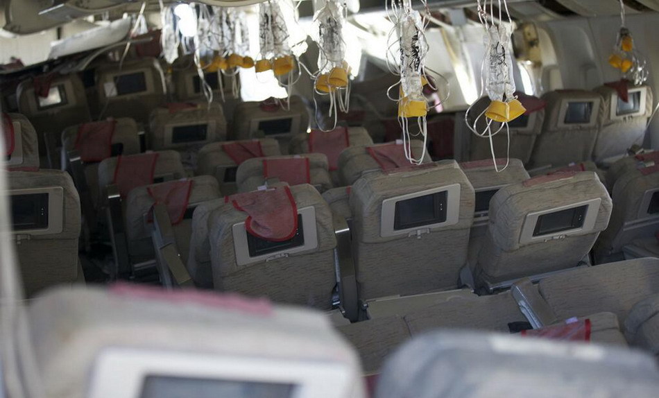 韓亞航空墜毀客機內(nèi)部照片曝光