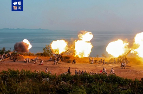 金正恩觀摩朝鮮人民軍大聯(lián)合部隊(duì)炮兵部隊(duì)火炮射擊比賽